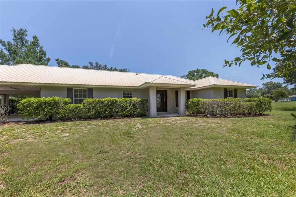 Recently Sold: $430,000 (3 beds, 2 baths, 1724 Square Feet)