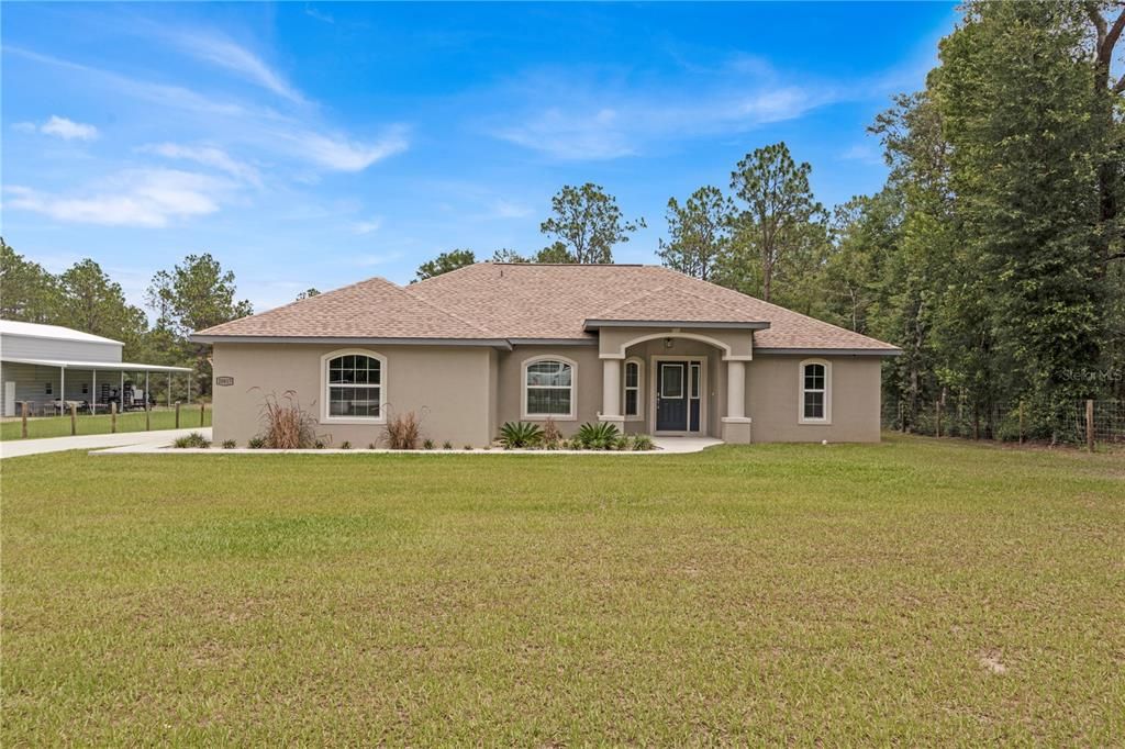 Recently Sold: $399,900 (3 beds, 2 baths, 1733 Square Feet)