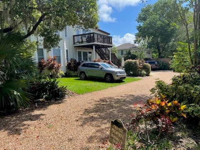 Recently Sold: $595,000 (6 beds, 4 baths, 3692 Square Feet)