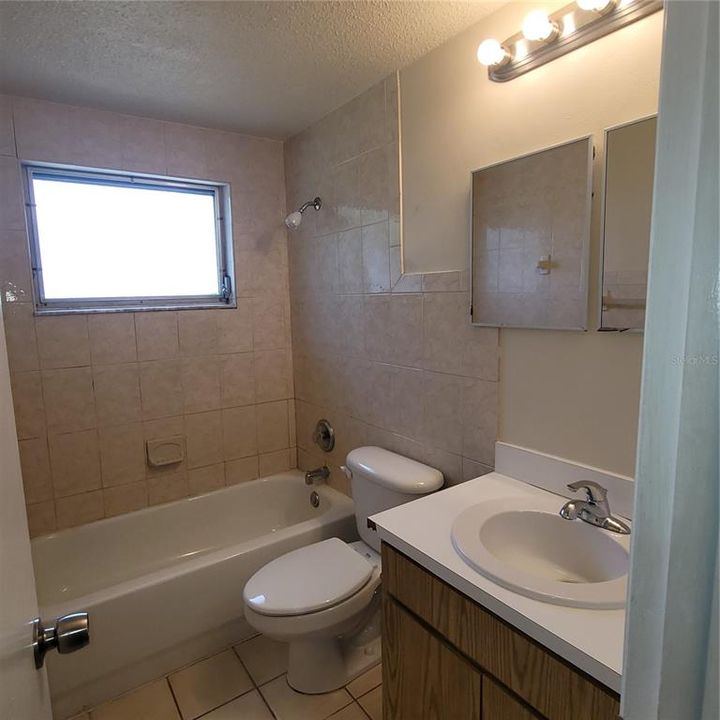 Recently Sold: $180,000 (2 beds, 1 baths, 792 Square Feet)