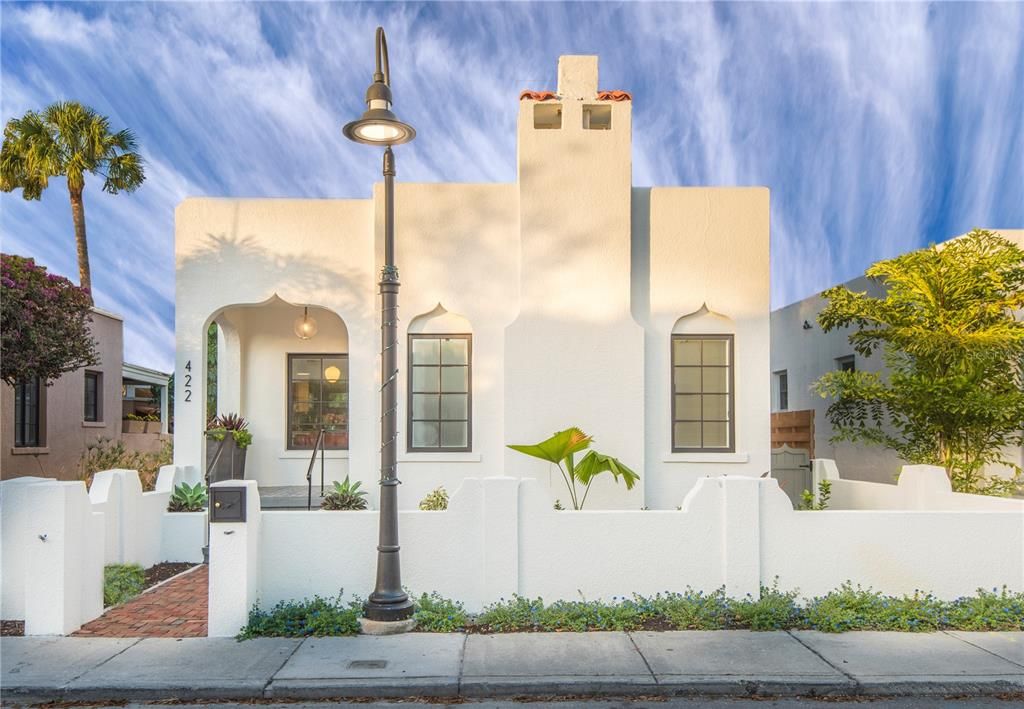 Recently Sold: $1,500,000 (3 beds, 2 baths, 1147 Square Feet)