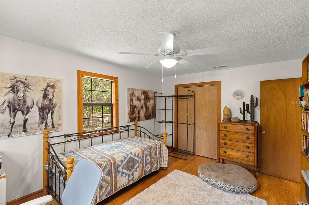 Vendido Recientemente: $250,000 (3 camas, 2 baños, 1657 Pies cuadrados)