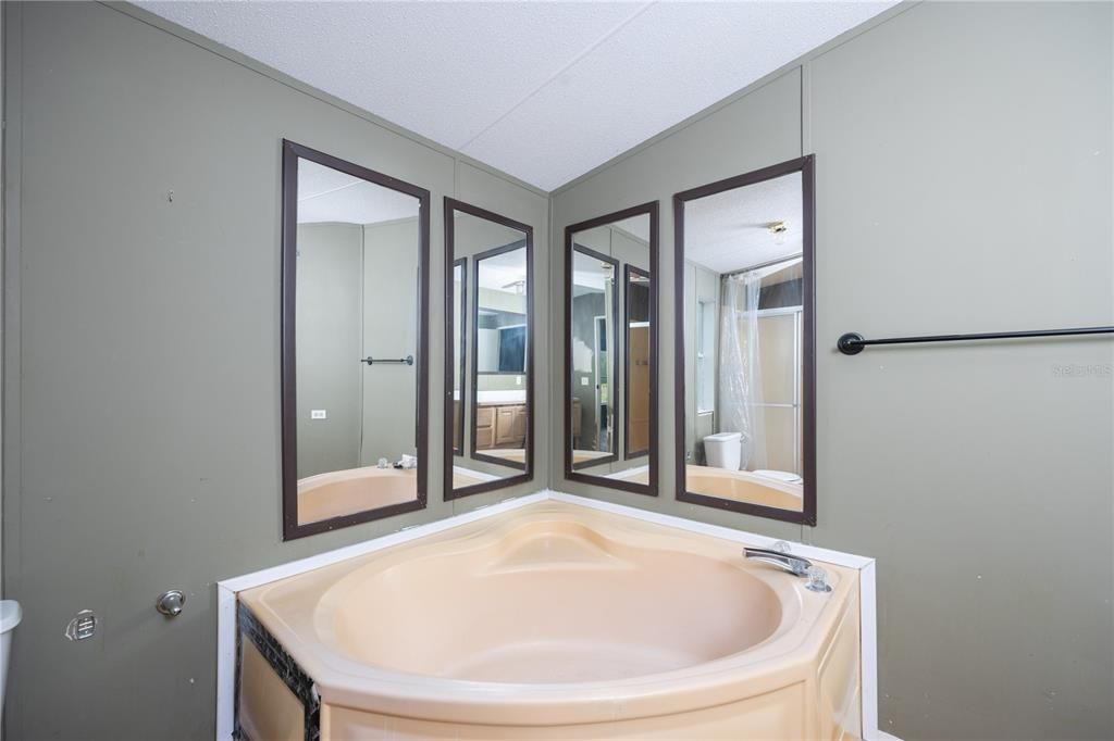 Недавно продано: $250,000 (3 спален, 2 ванн, 1216 Квадратных фут)