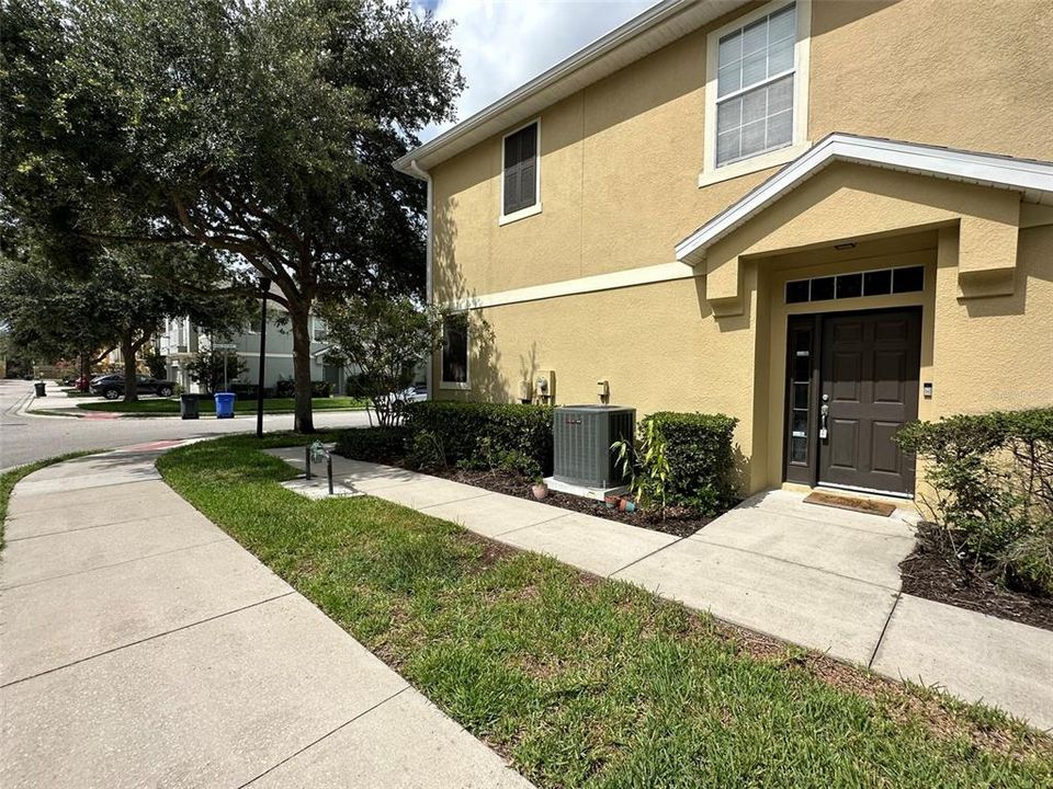 Recently Sold: $270,000 (2 beds, 2 baths, 1298 Square Feet)