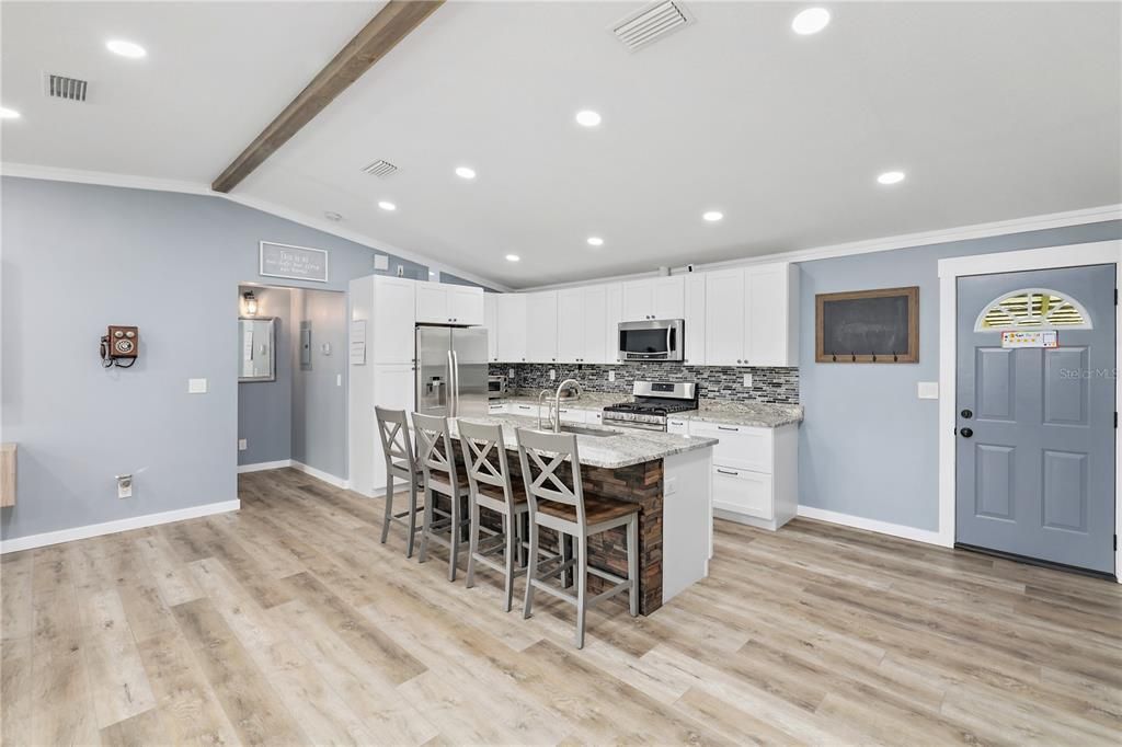 Recently Sold: $549,000 (3 beds, 2 baths, 1500 Square Feet)
