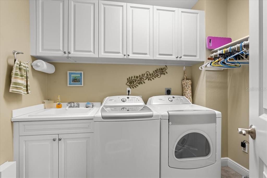 In unit laundry & utility room