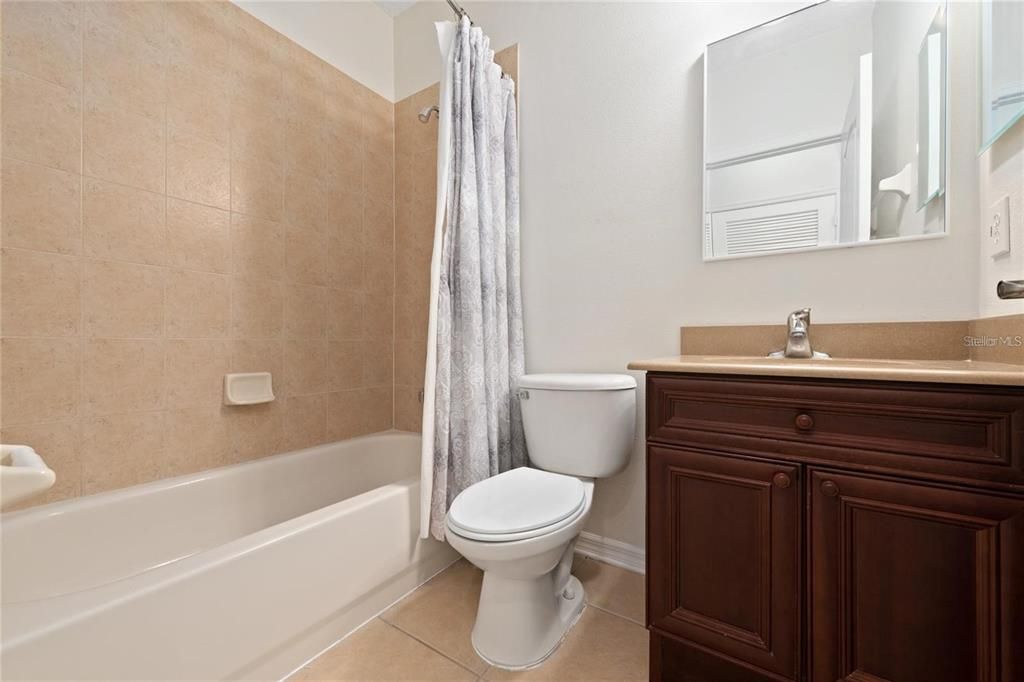 最近租的: $2,450 (3 贝兹, 2 浴室, 1606 平方英尺)