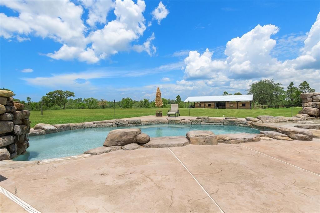 Recently Sold: $870,000 (4 beds, 3 baths, 2913 Square Feet)