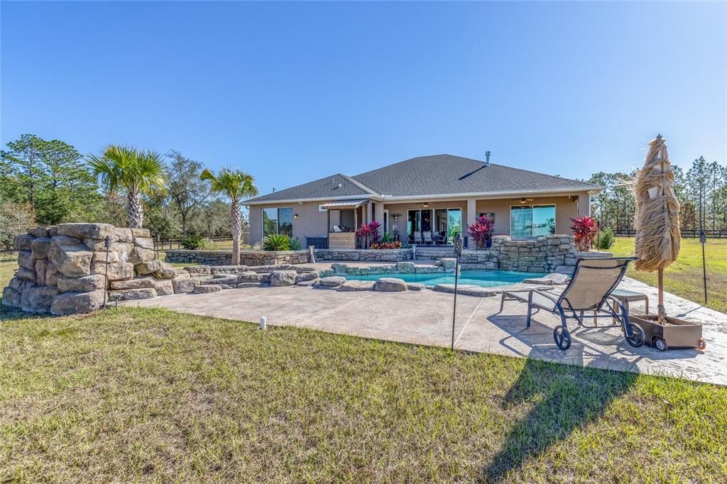 Recently Sold: $870,000 (4 beds, 3 baths, 2913 Square Feet)