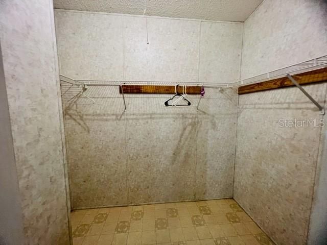 Vendido Recientemente: $339,000 (5 camas, 2 baños, 1512 Pies cuadrados)