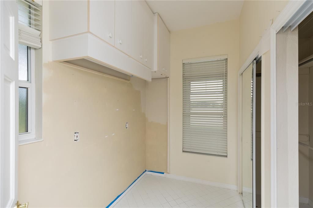 Vendido Recientemente: $399,000 (2 camas, 2 baños, 2382 Pies cuadrados)