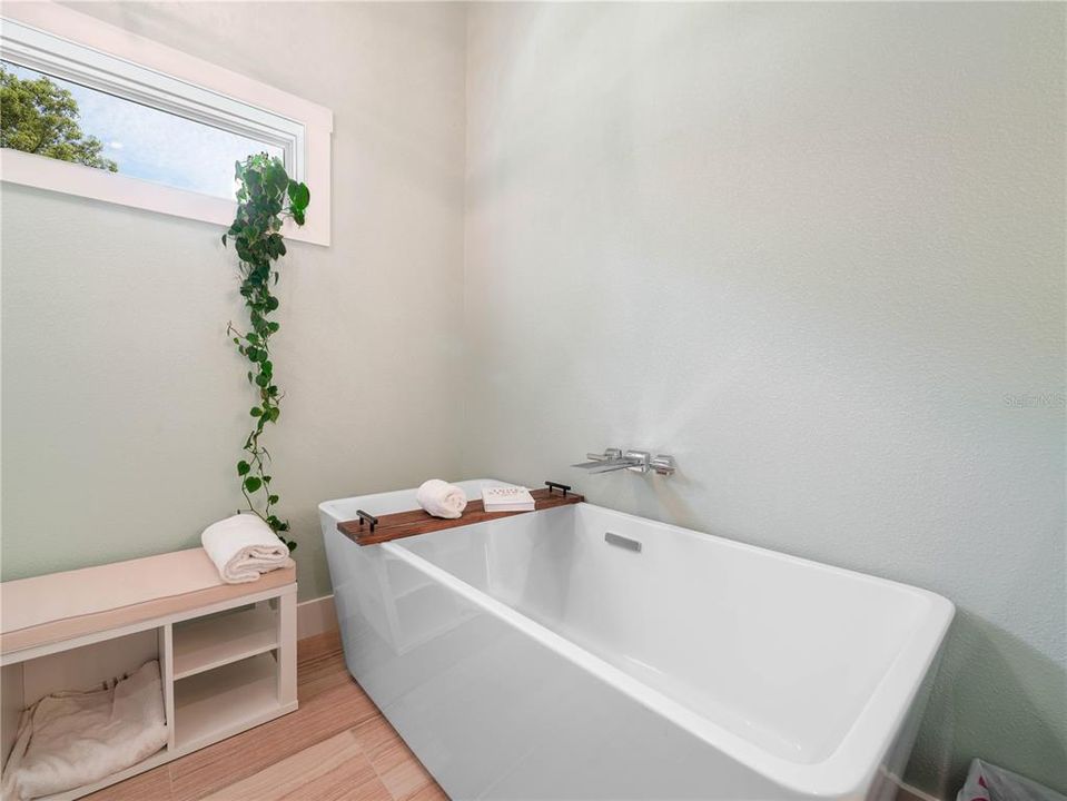 Owner's Suite #1 Bath