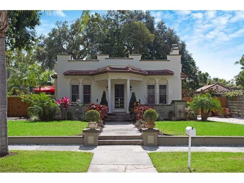 Recently Sold: $1,750,000 (3 beds, 3 baths, 2064 Square Feet)