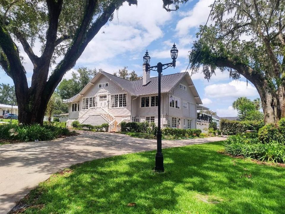 Recently Sold: $1,799,000 (5 beds, 6 baths, 6236 Square Feet)
