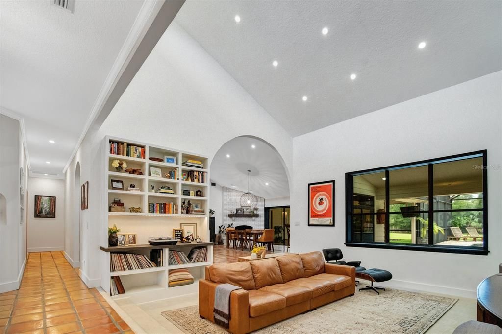 Recently Sold: $1,050,000 (4 beds, 3 baths, 3372 Square Feet)