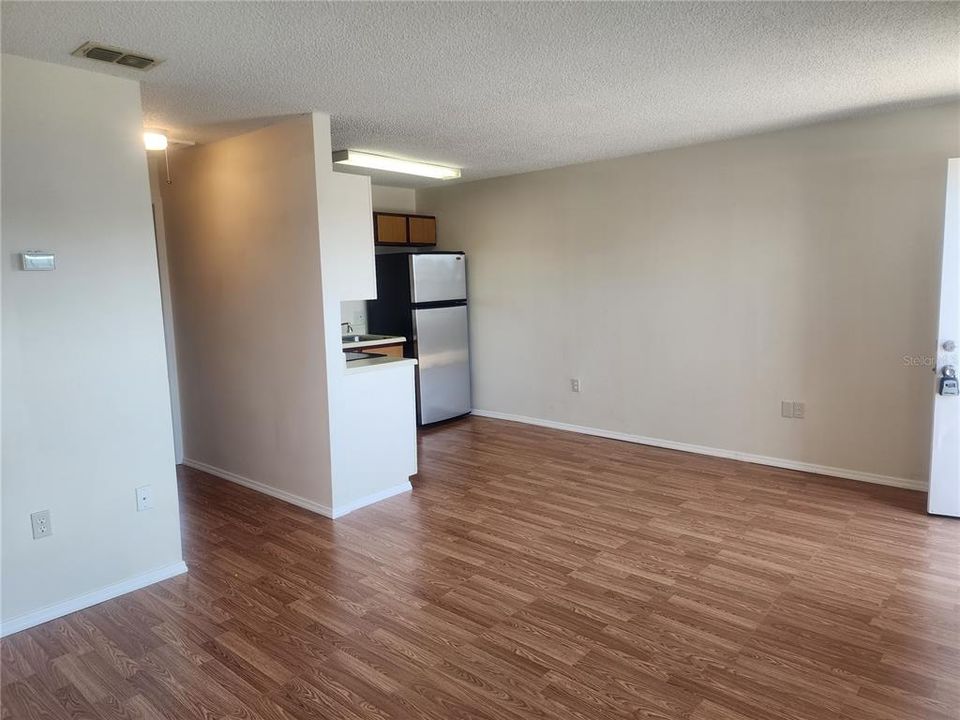 Recently Sold: $82,000 (1 beds, 1 baths, 608 Square Feet)