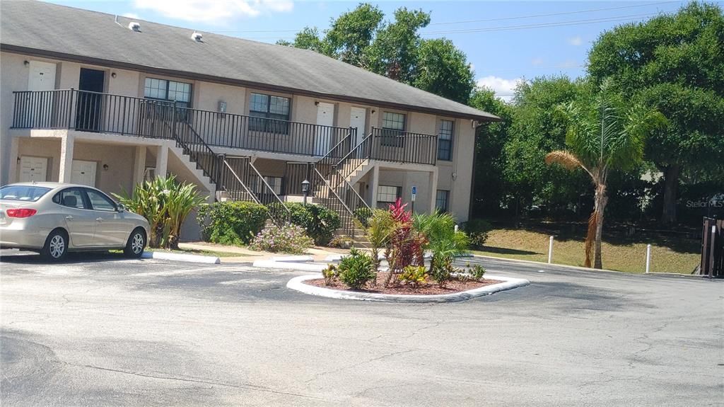 Recently Sold: $82,000 (1 beds, 1 baths, 608 Square Feet)