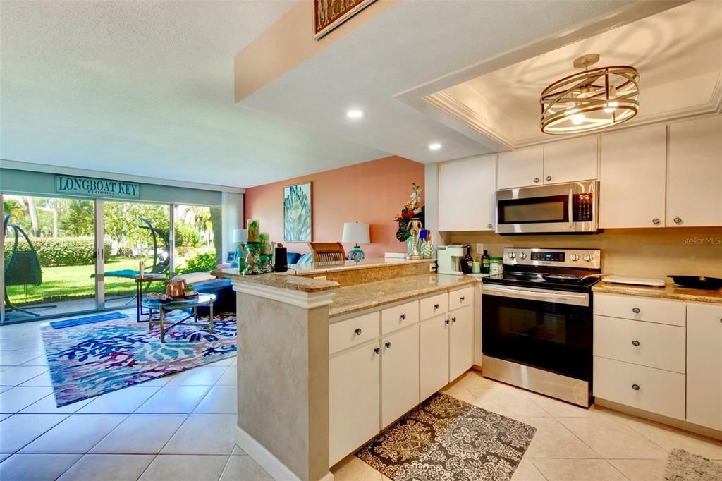Recently Sold: $650,000 (1 beds, 1 baths, 846 Square Feet)