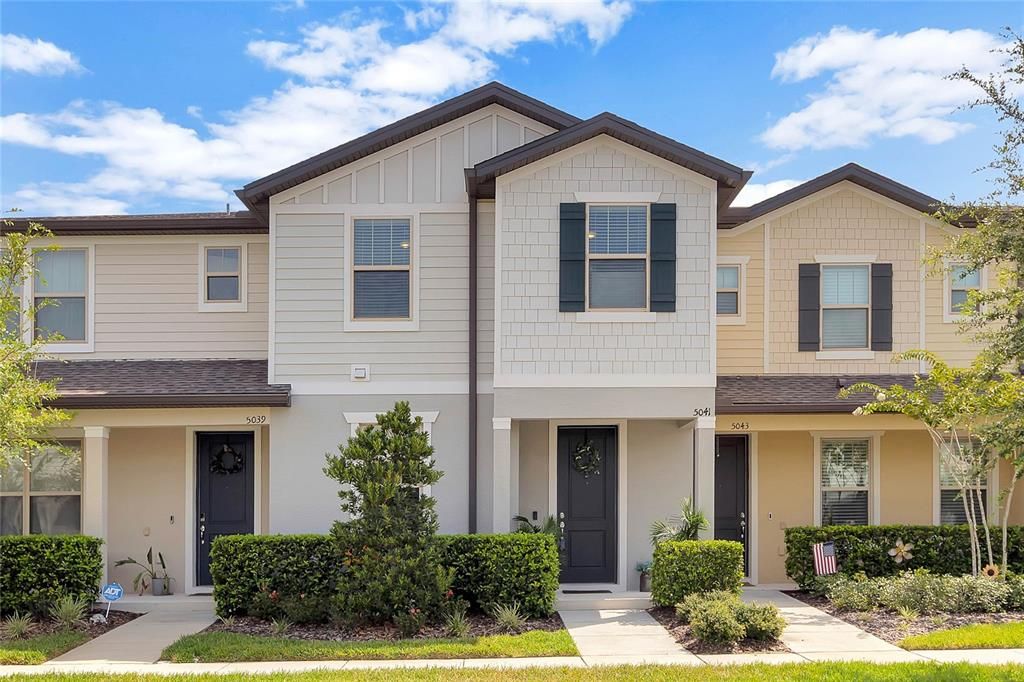 Недавно продано: $389,000 (4 спален, 3 ванн, 1825 Квадратных фут)