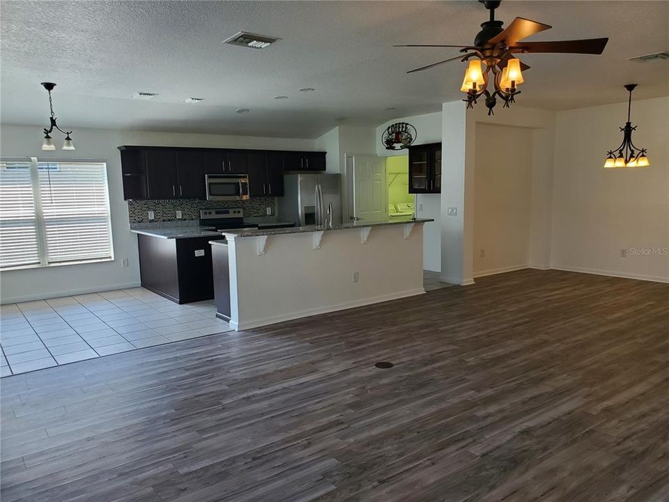 Recently Rented: $2,000 (3 beds, 2 baths, 1714 Square Feet)