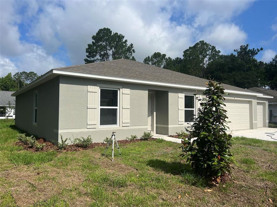 Recently Rented: $1,900 (3 beds, 2 baths, 1552 Square Feet)