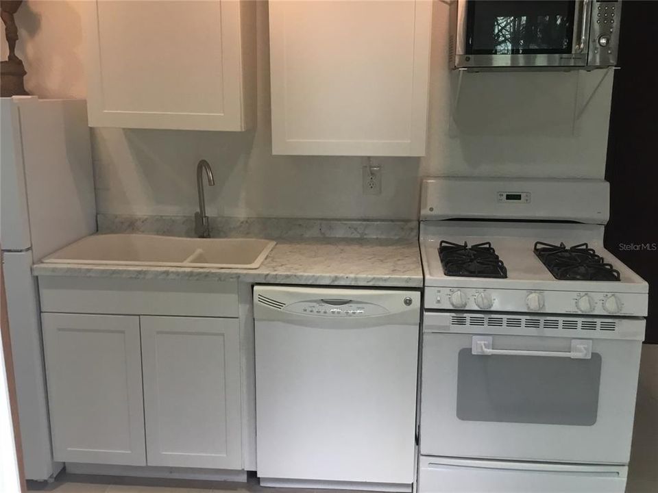 Recently Rented: $1,200 (1 beds, 1 baths, 280 Square Feet)