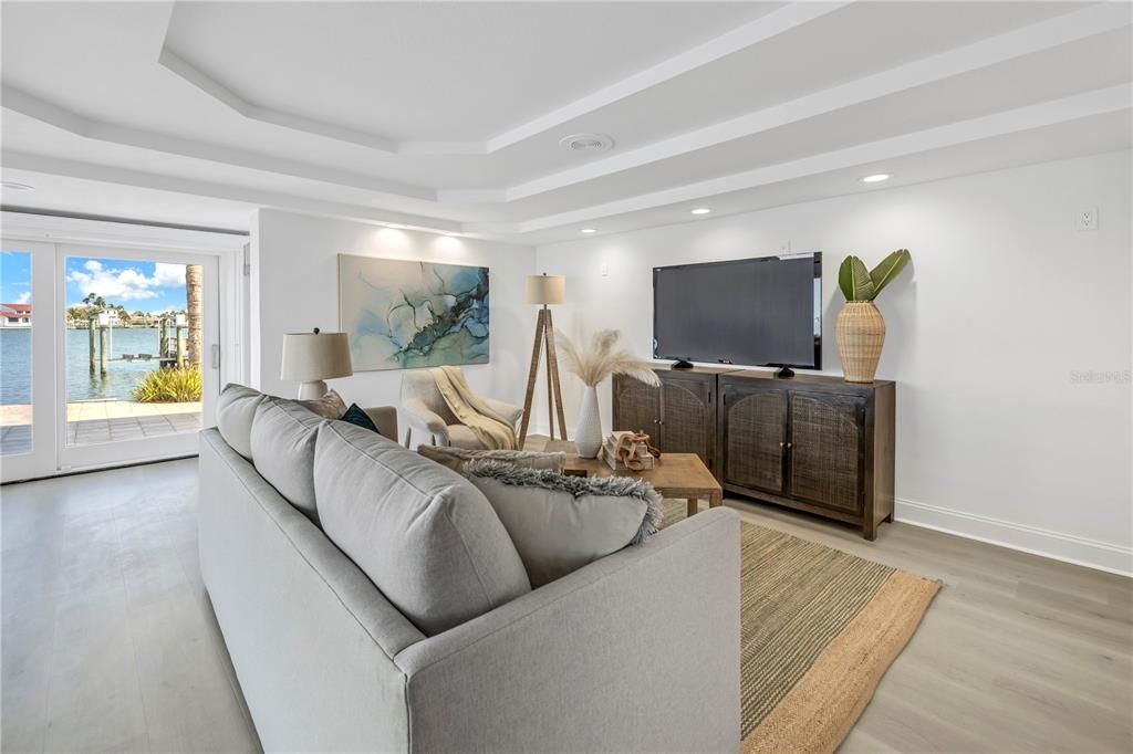 Recently Sold: $4,795,000 (4 beds, 4 baths, 5816 Square Feet)