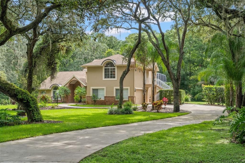 Recently Sold: $829,900 (5 beds, 6 baths, 3370 Square Feet)