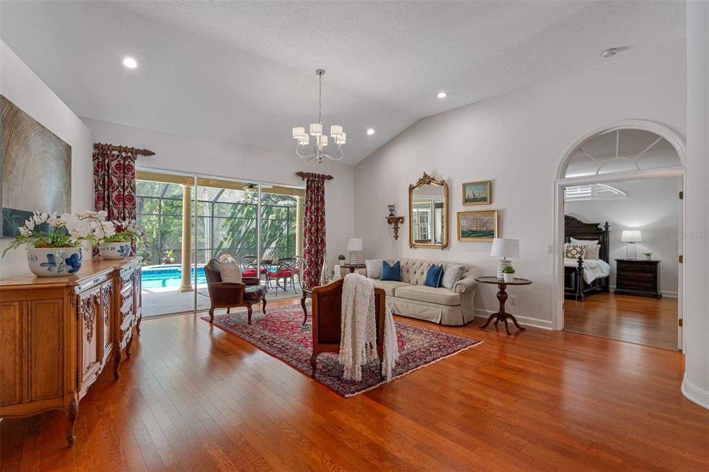 Recently Sold: $825,000 (4 beds, 3 baths, 3045 Square Feet)