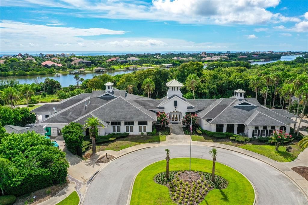 Golf club, dining room, bar and pro shop