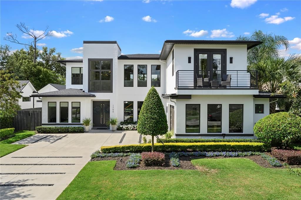 Recently Sold: $2,250,000 (4 beds, 4 baths, 3762 Square Feet)