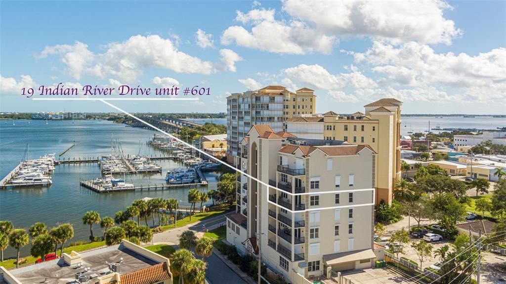 Recently Sold: $585,000 (2 beds, 2 baths, 2262 Square Feet)