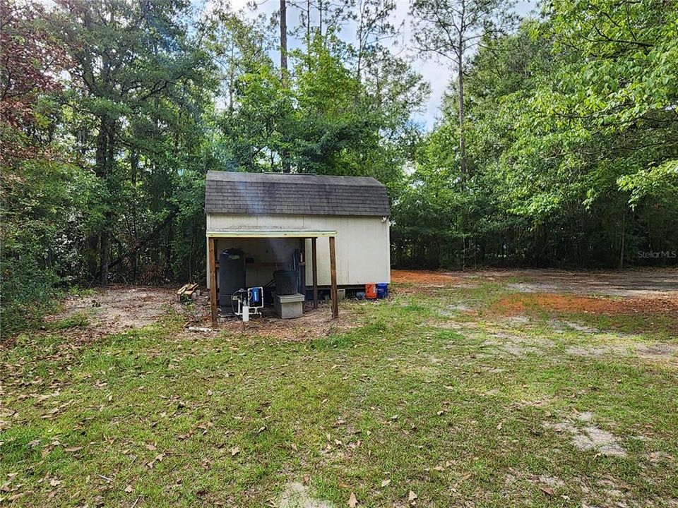 Recently Sold: $200,000 (3 beds, 2 baths, 1800 Square Feet)