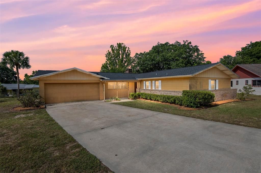 Vendido Recientemente: $239,900 (3 camas, 2 baños, 1680 Pies cuadrados)