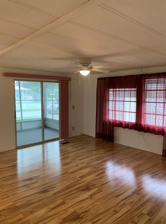 Recently Rented: $1,100 (2 beds, 2 baths, 960 Square Feet)