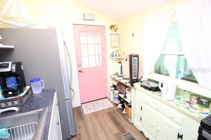 Recently Sold: $249,900 (1 beds, 1 baths, 1416 Square Feet)