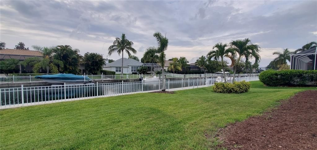 Recently Sold: $1,050,000 (4 beds, 3 baths, 2377 Square Feet)