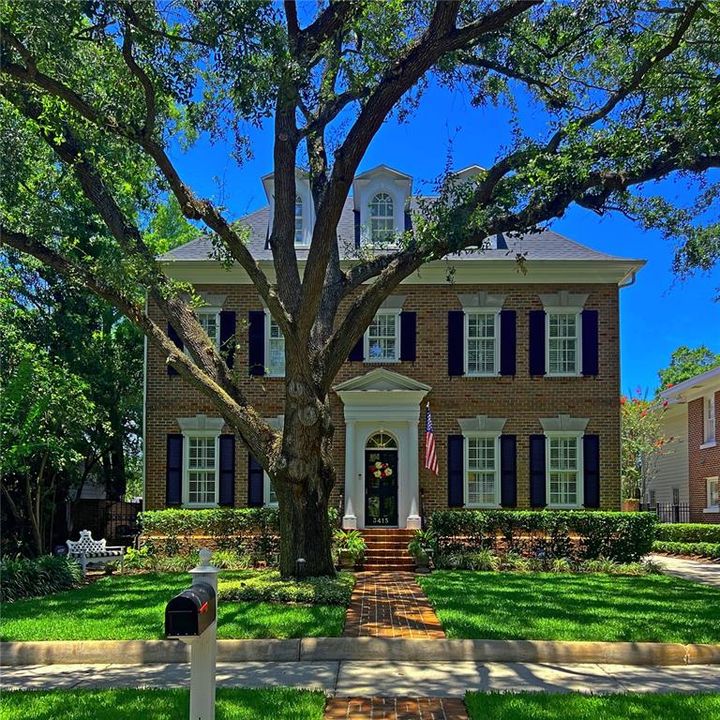 Vendido Recientemente: $2,650,000 (4 camas, 4 baños, 4162 Pies cuadrados)