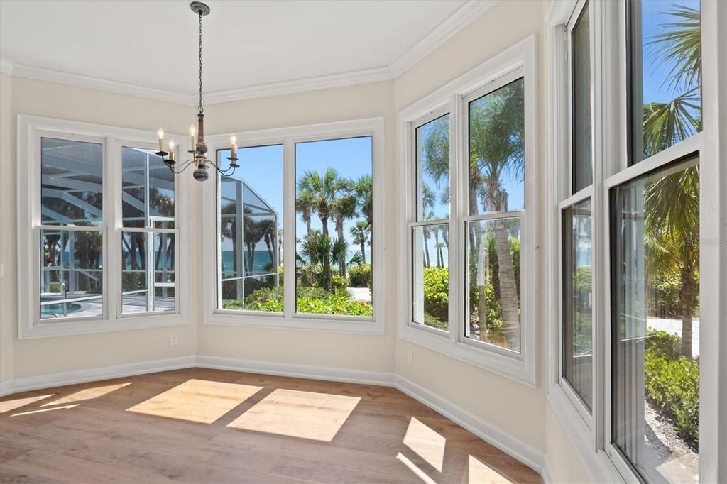 Recently Sold: $4,695,000 (4 beds, 5 baths, 5312 Square Feet)