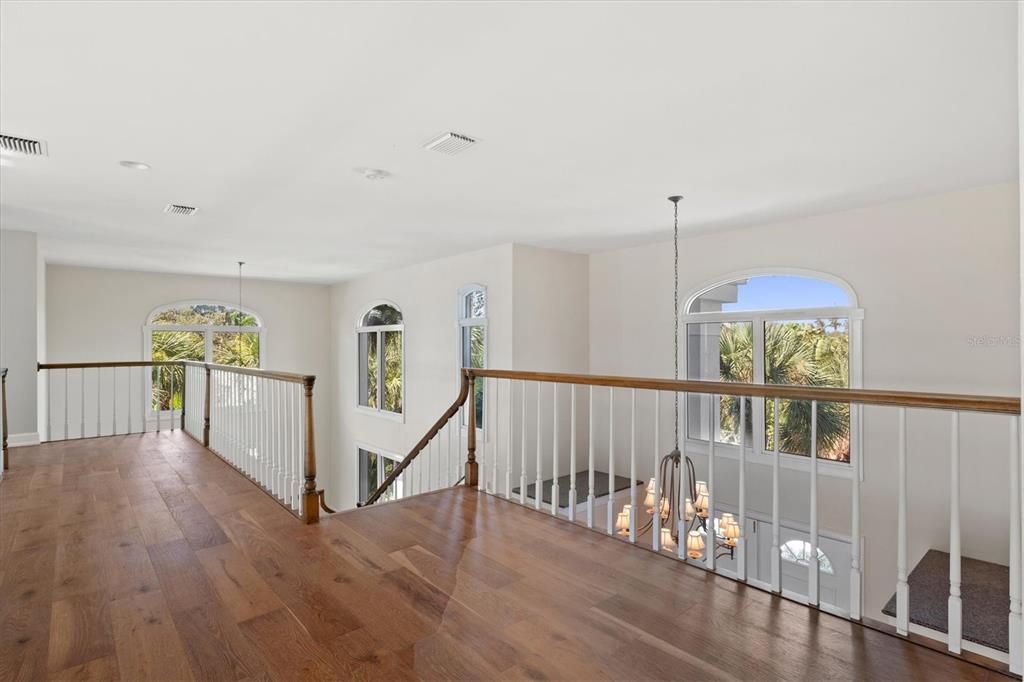 Recently Sold: $4,695,000 (4 beds, 5 baths, 5312 Square Feet)