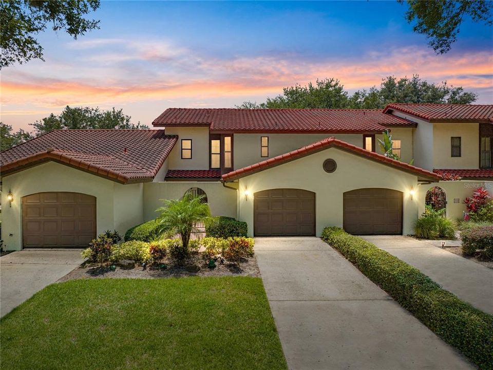 Recently Sold: $292,000 (3 beds, 3 baths, 2292 Square Feet)