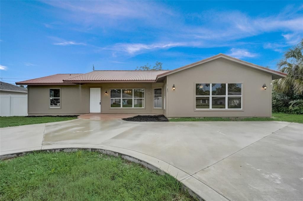 Recently Sold: $314,900 (3 beds, 2 baths, 2208 Square Feet)