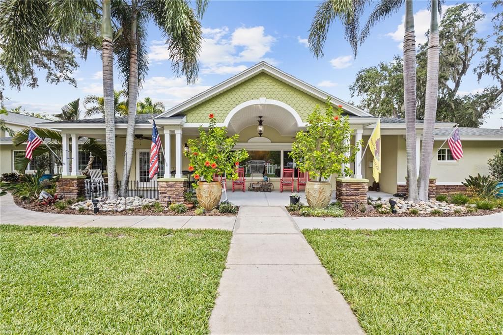 Recently Sold: $899,900 (3 beds, 3 baths, 3695 Square Feet)