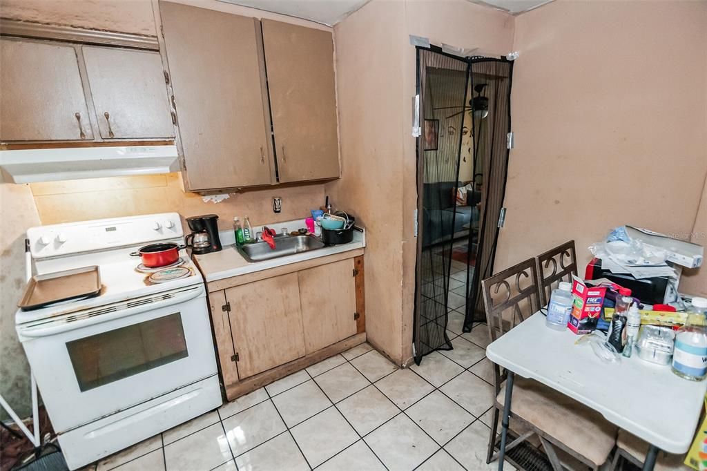 Recently Sold: $45,999 (2 beds, 1 baths, 672 Square Feet)