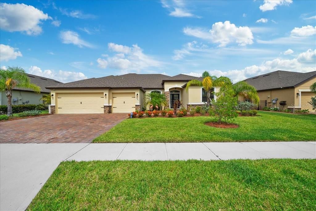 Recently Sold: $739,000 (5 beds, 4 baths, 3401 Square Feet)
