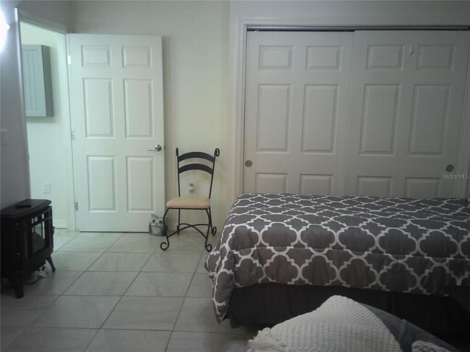 Recently Rented: $1,000 (1 beds, 1 baths, 400 Square Feet)