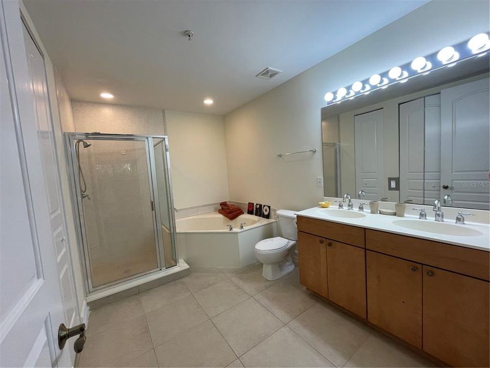 For Sale: $10,900,000 (0 beds, 0 baths, 27048 Square Feet)