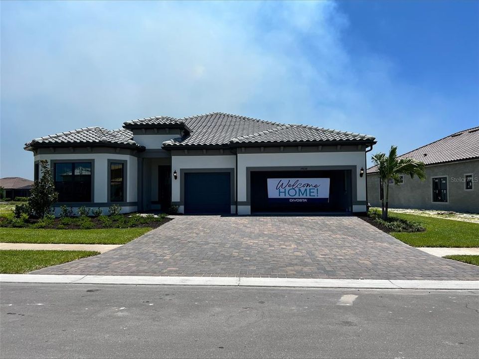 Recently Sold: $1,295,000 (3 beds, 3 baths, 2808 Square Feet)