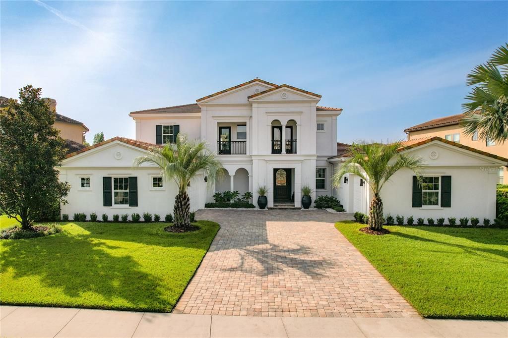 最近售出: $1,724,900 (5 贝兹, 5 浴室, 4307 平方英尺)