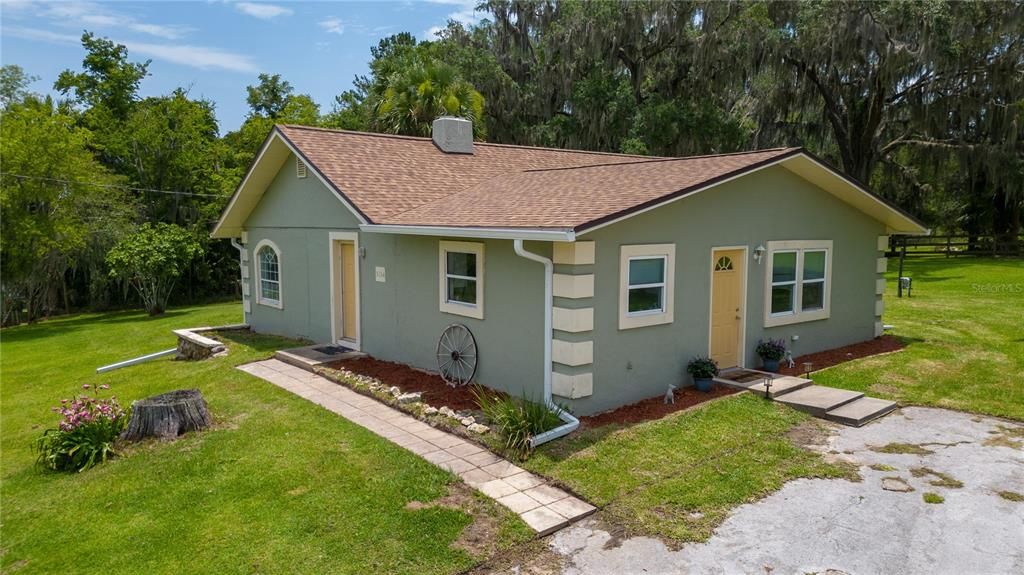 Recently Sold: $299,000 (3 beds, 2 baths, 1542 Square Feet)